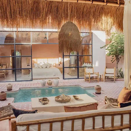 Villa Pinkaboo - Gorgeous And Luxury One-Bedroom Villa In The Heart Of Canggu